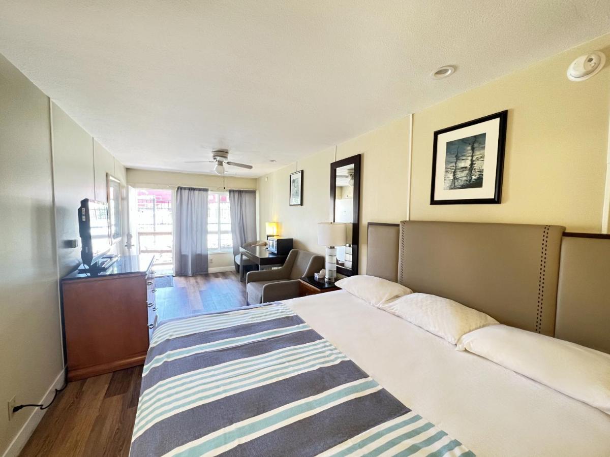 Hotel Omeo Big Bear 4*