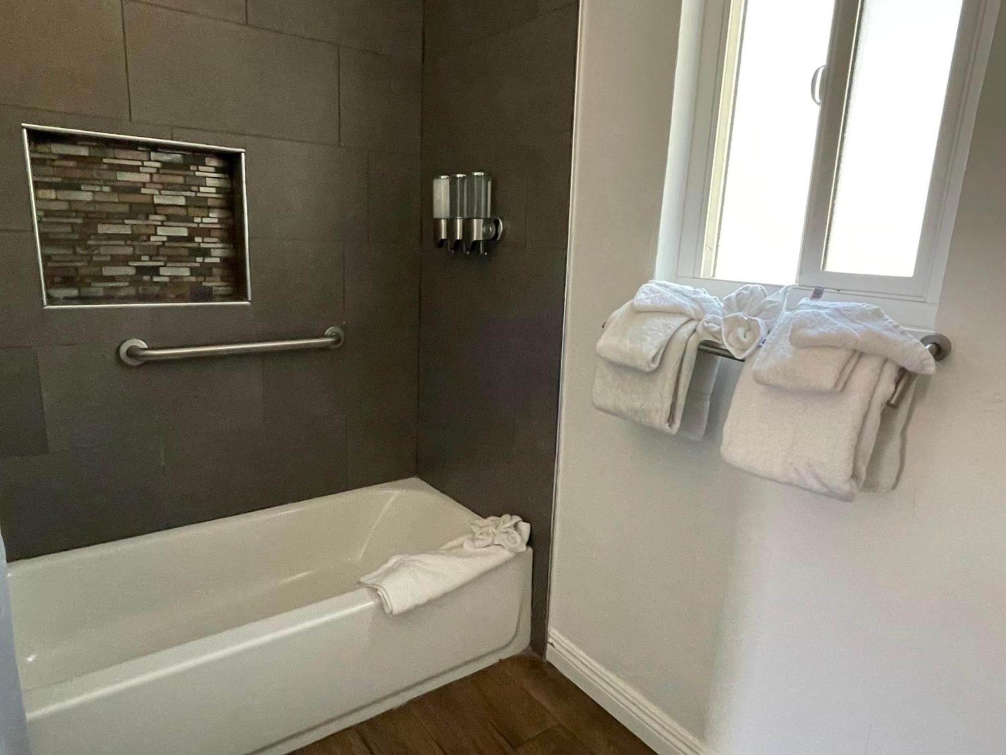 Omeo Big Bear 4*