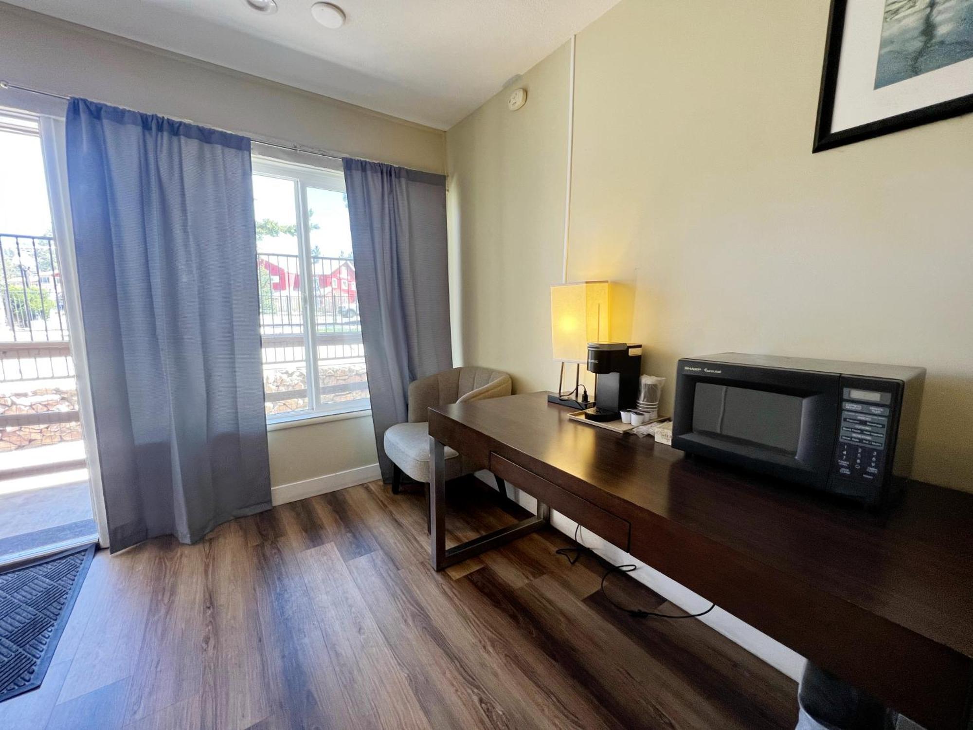 Hotel Omeo Big Bear 4*